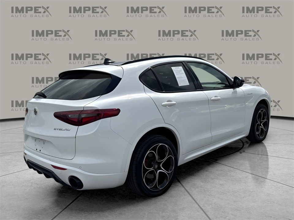 2023 Alfa Romeo Stelvio - Image 5 of 12