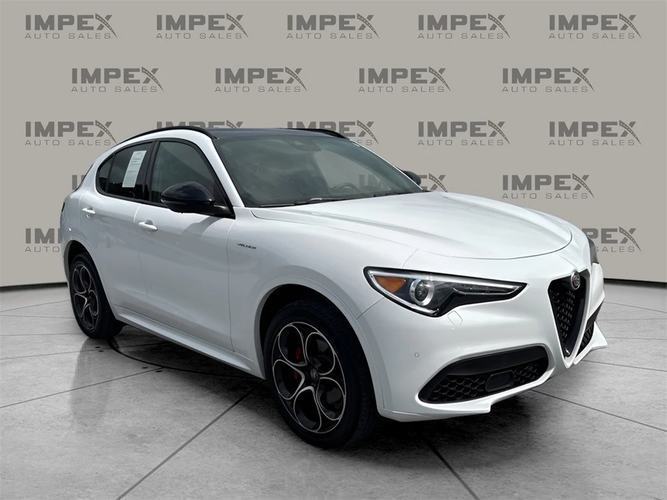 2023 Alfa Romeo Stelvio - Image 7 of 12