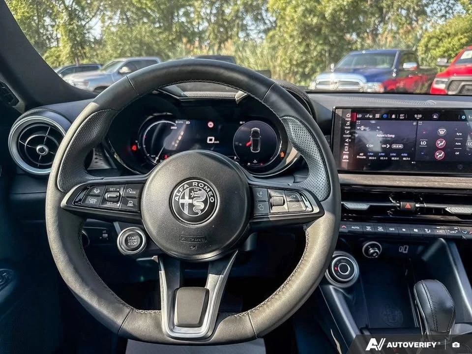 2023 Alfa Romeo Tonale - Image 9 of 15
