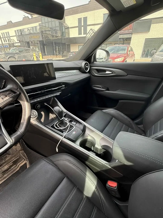 2023 Alfa Romeo Stelvio - Image 7 of 8