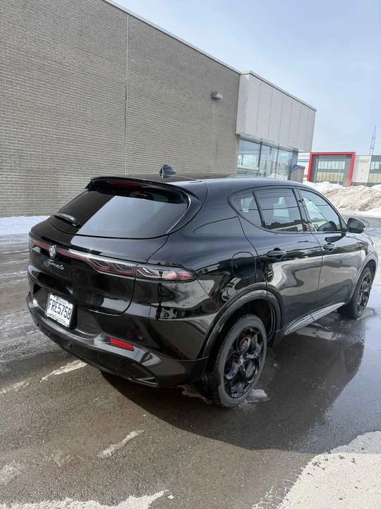 2023 Alfa Romeo Stelvio - Image 4 of 8