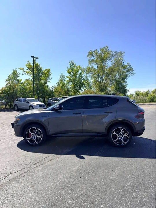 2023 Alfa Romeo Tonale - Image 3 of 19