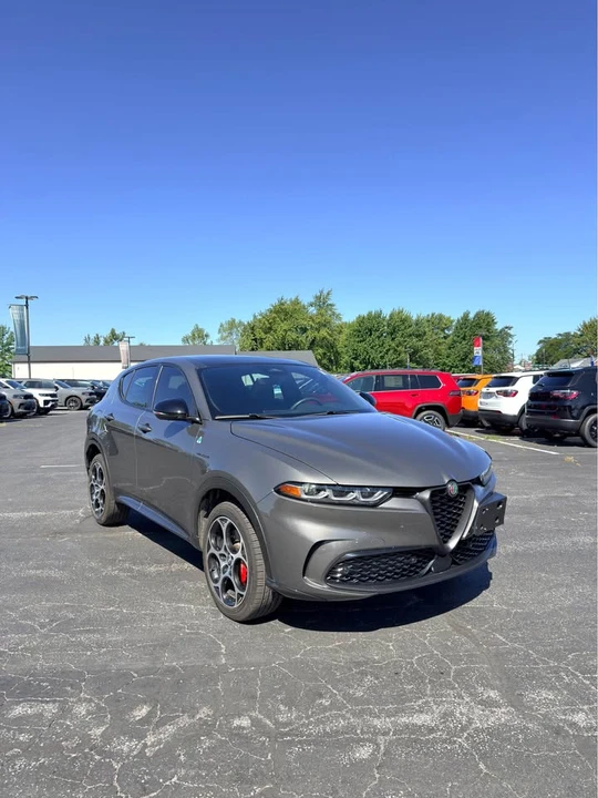2023 Alfa Romeo Tonale - Image 9 of 19