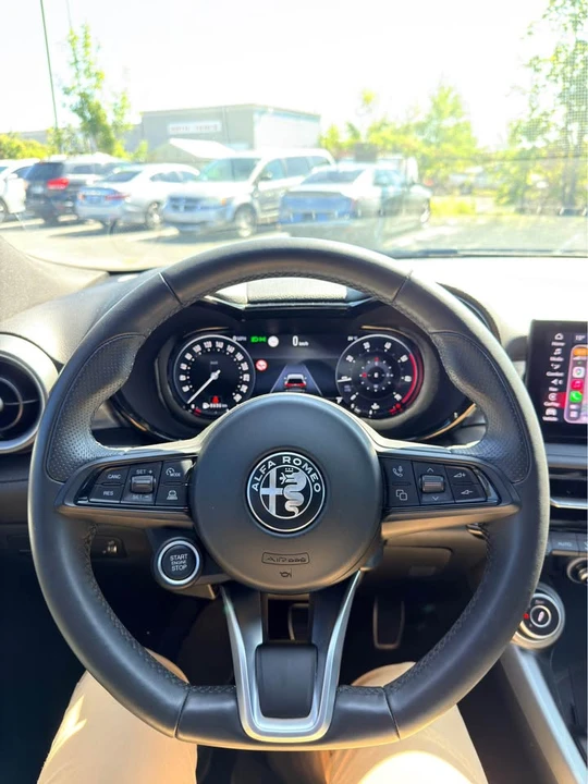 2023 Alfa Romeo Tonale - Image 14 of 19