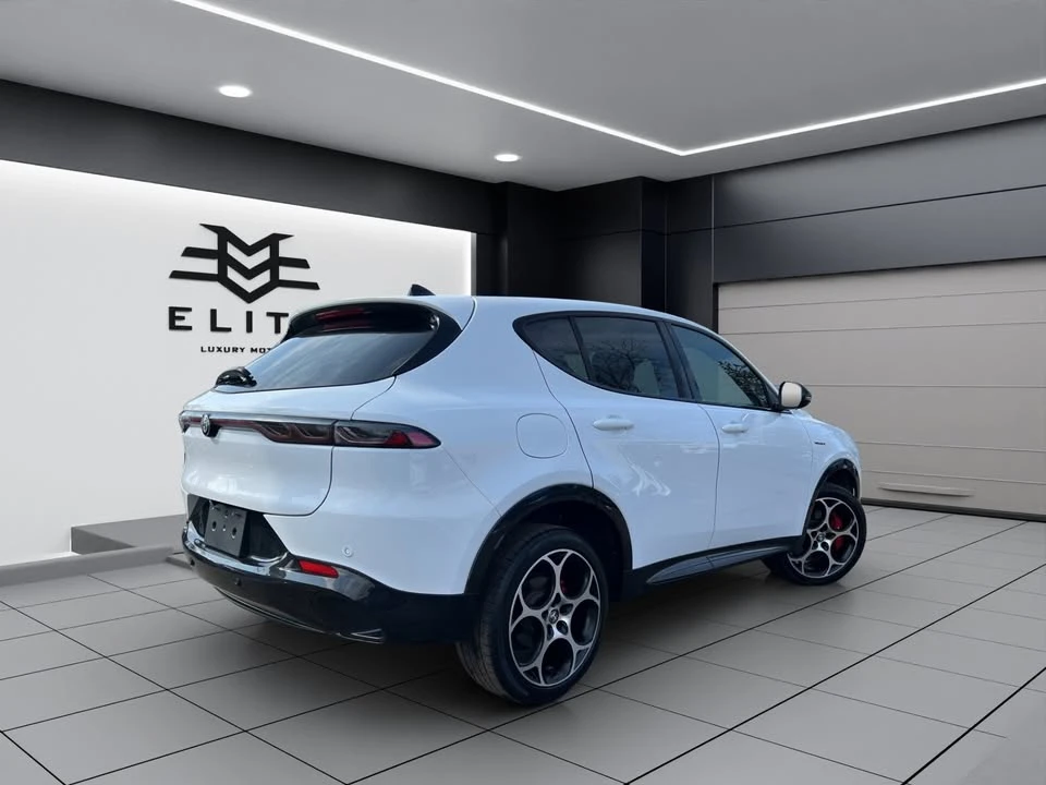 2023 Alfa Romeo Tonale - Image 8 of 20