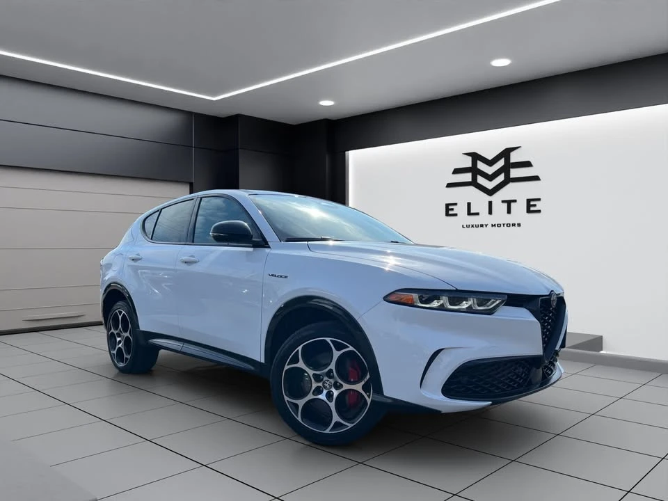 2023 Alfa Romeo Tonale - Image 2 of 20