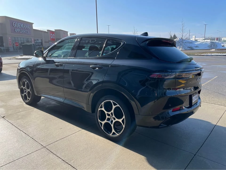 2023 Alfa Romeo Tonale - Image 2 of 7
