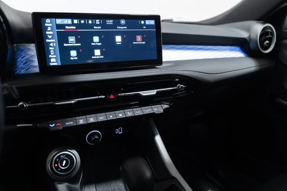 2023 Alfa Romeo - Image 11 of 11