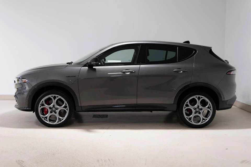2023 Alfa Romeo - Image 7 of 11