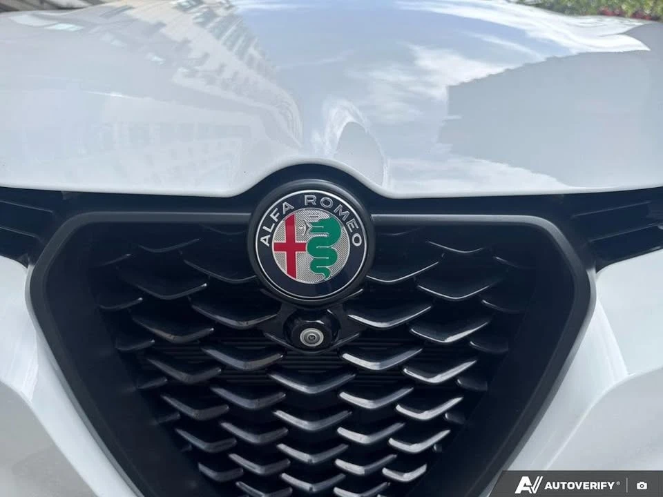 2023 Alfa Romeo Tonale - Image 9 of 20