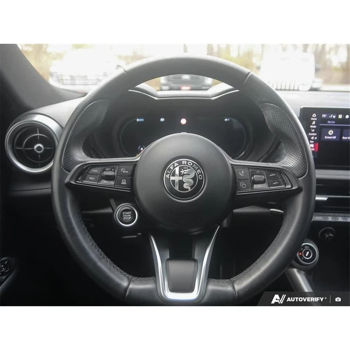 2023 Alfa Romeo Tonale - Image 13 of 20