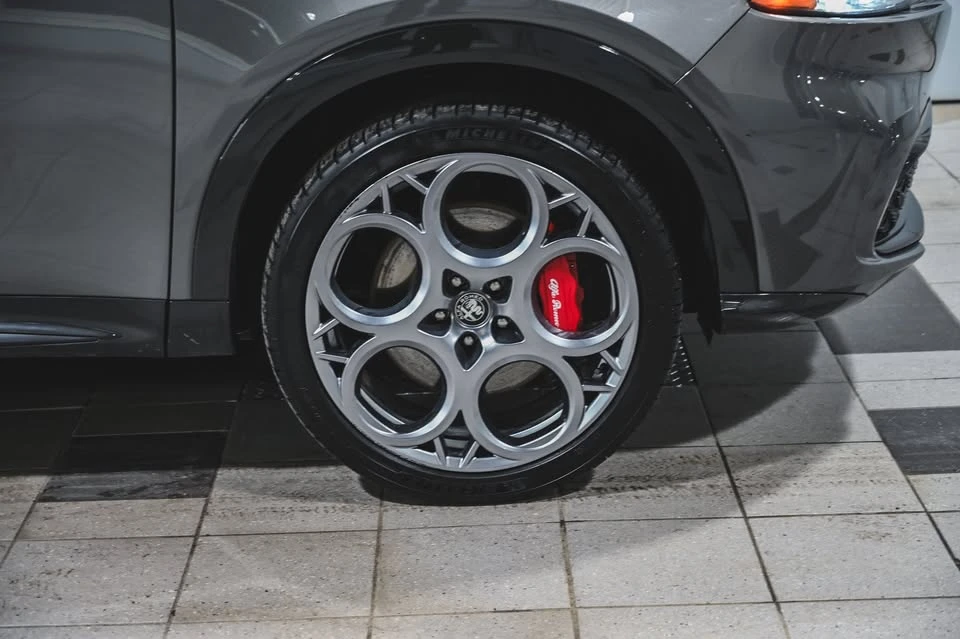 2023 Alfa Romeo Tonale - Image 6 of 17