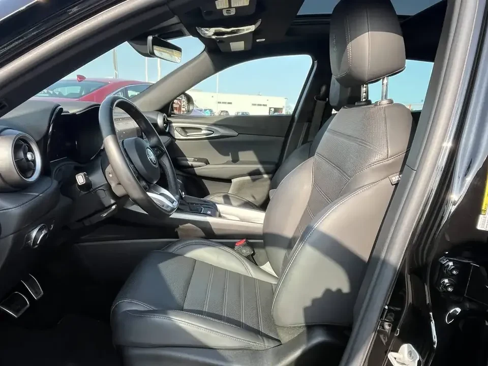 2023 Alfa Romeo Tonale - Image 2 of 6