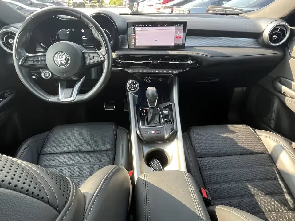 2023 Alfa Romeo Tonale - Image 4 of 6
