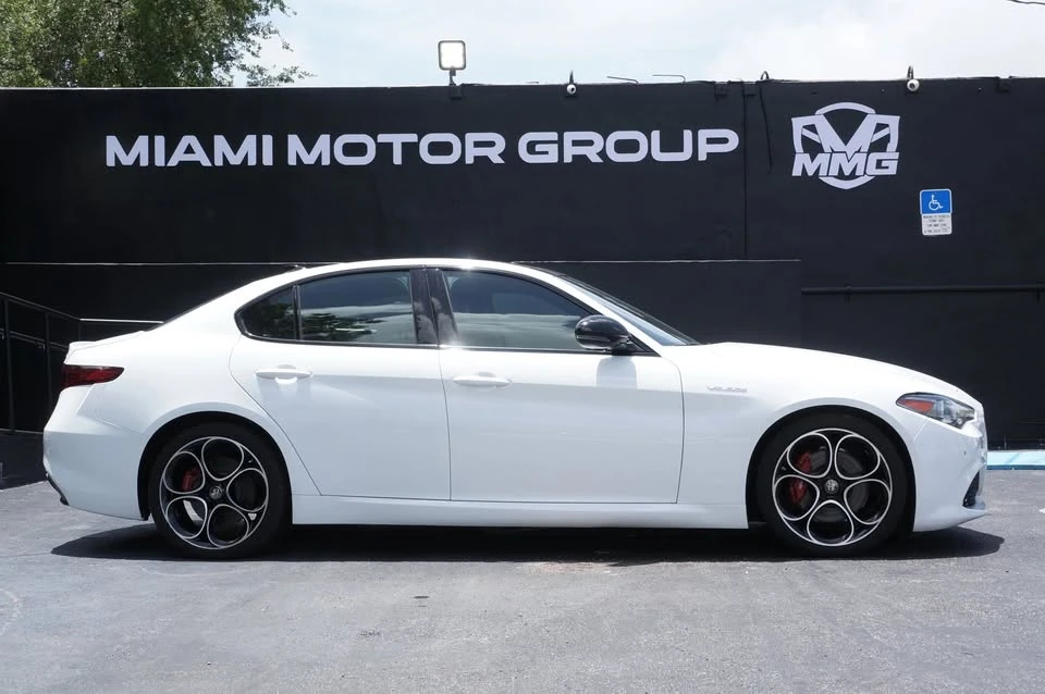 2023 Alfa Romeo Giulia - Image 7 of 19