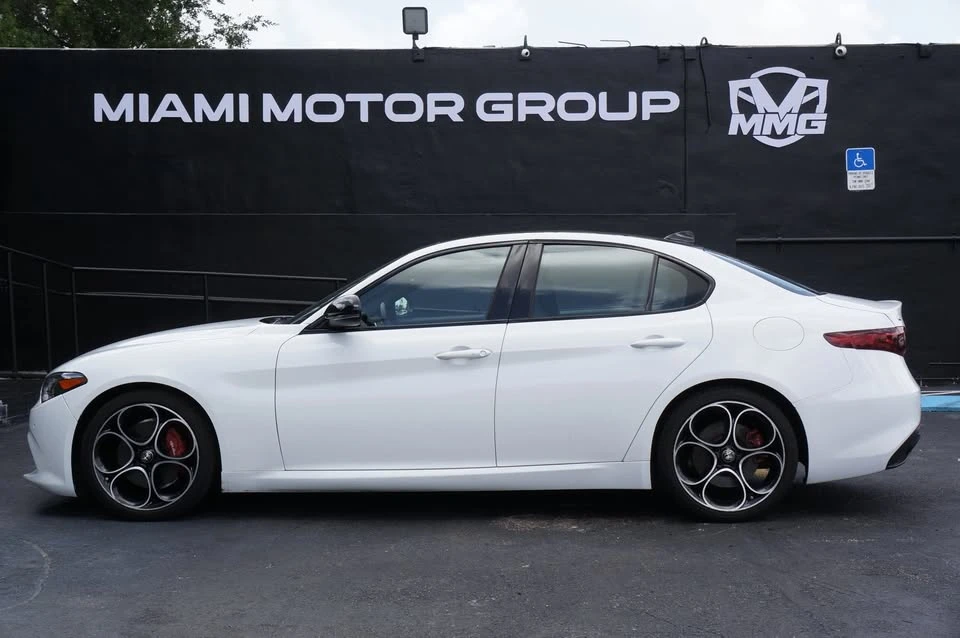 2023 Alfa Romeo Giulia - Image 3 of 19