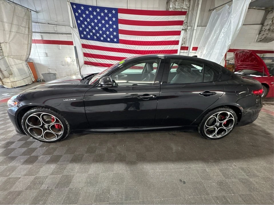 2023 Alfa Romeo Giulia - Image 8 of 20