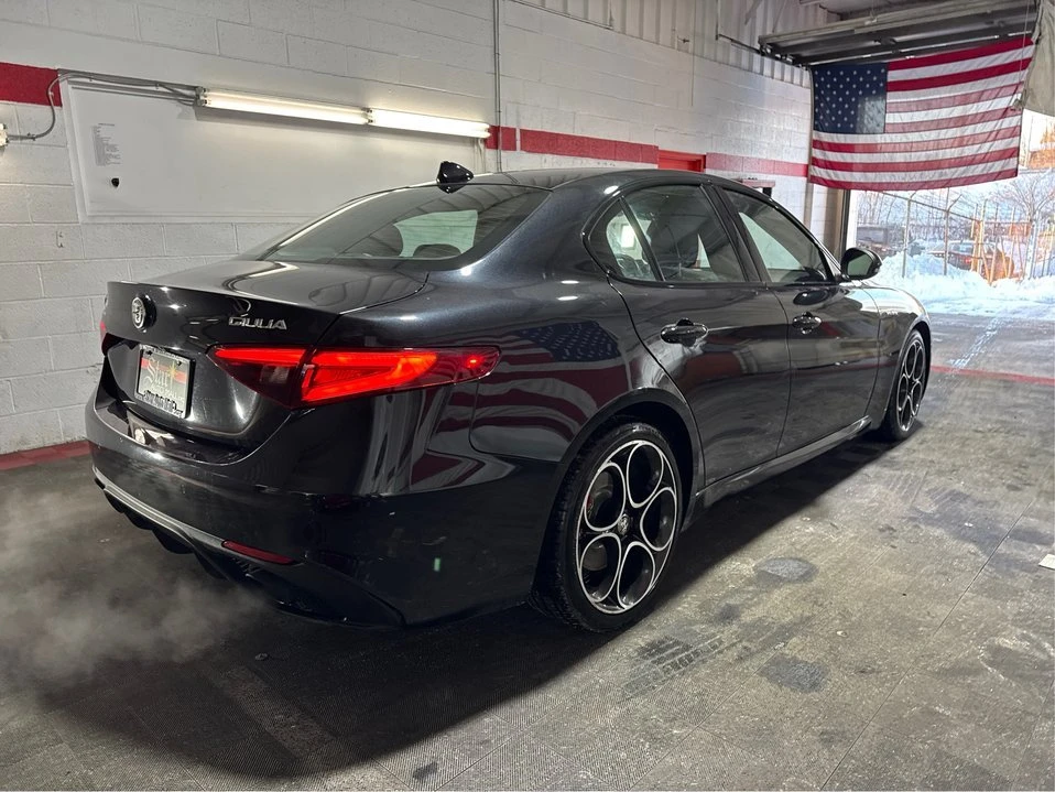 2023 Alfa Romeo Giulia - Image 5 of 20