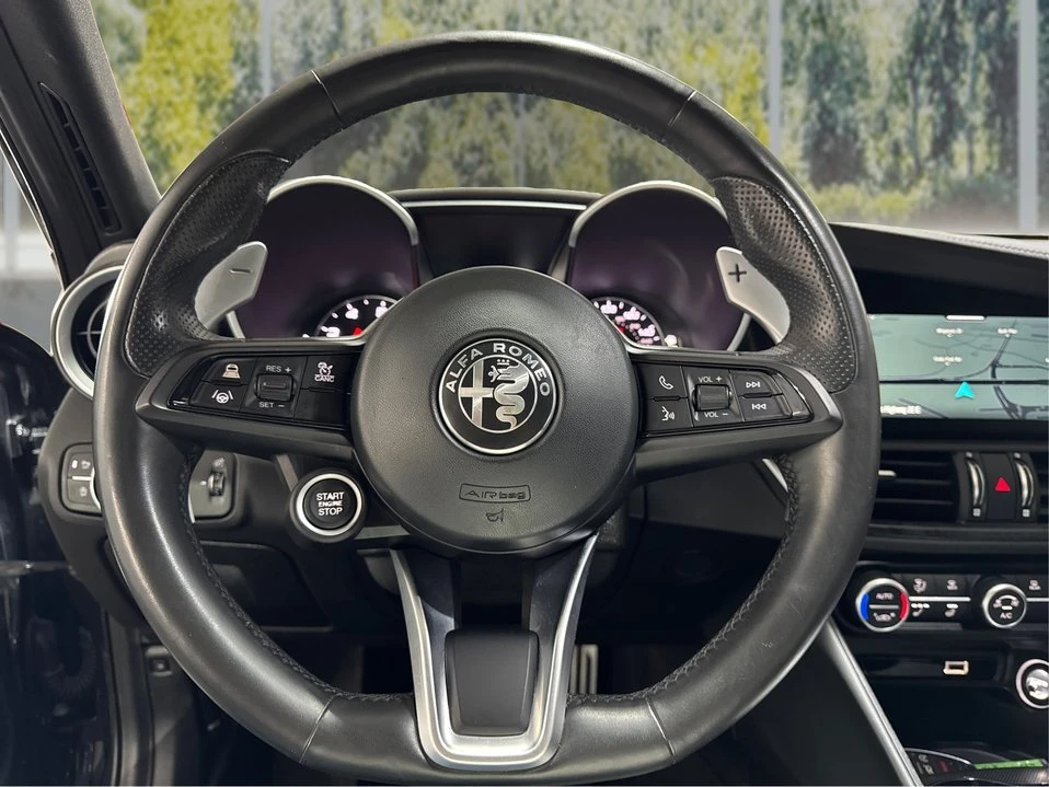 2023 Alfa Romeo Giulia - Image 16 of 20