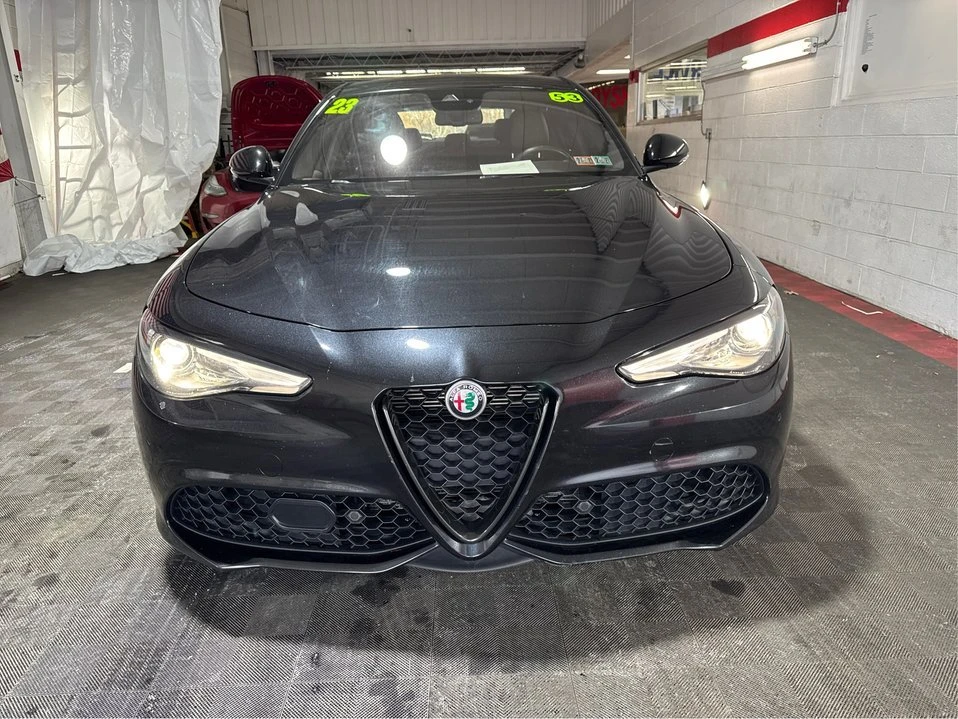 2023 Alfa Romeo Giulia - Image 2 of 20