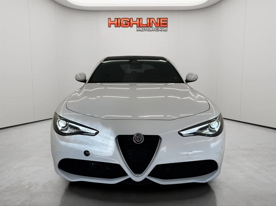2023 Alfa Romeo Giulia - Image 2 of 20