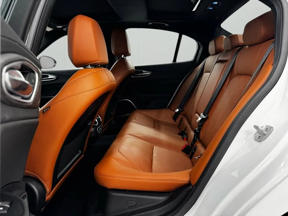 2023 Alfa Romeo Giulia - Image 16 of 20