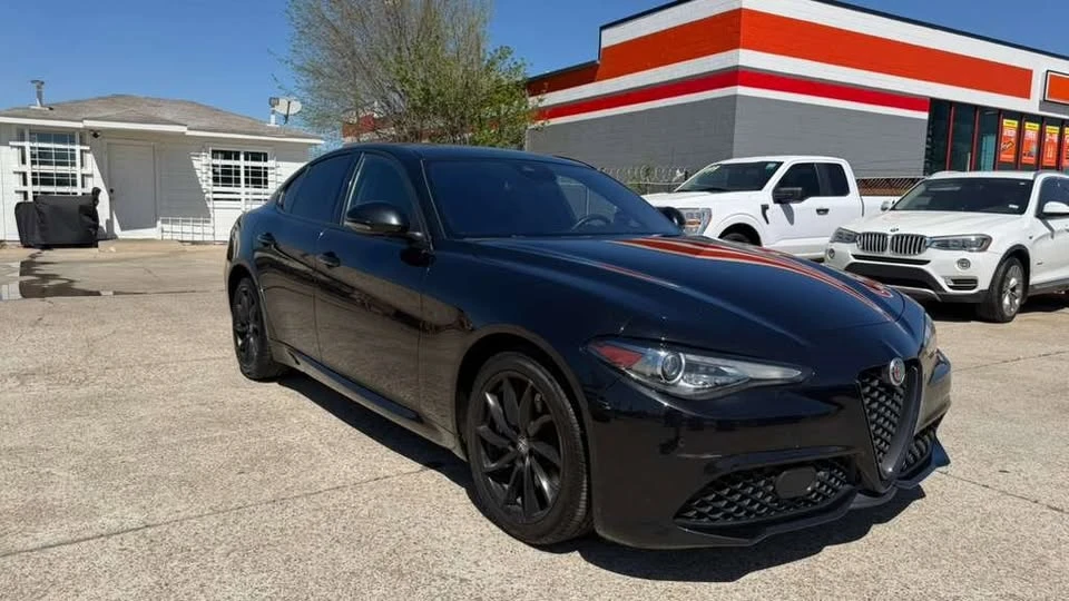 2023 Alfa Romeo Giulia - Image 7 of 12
