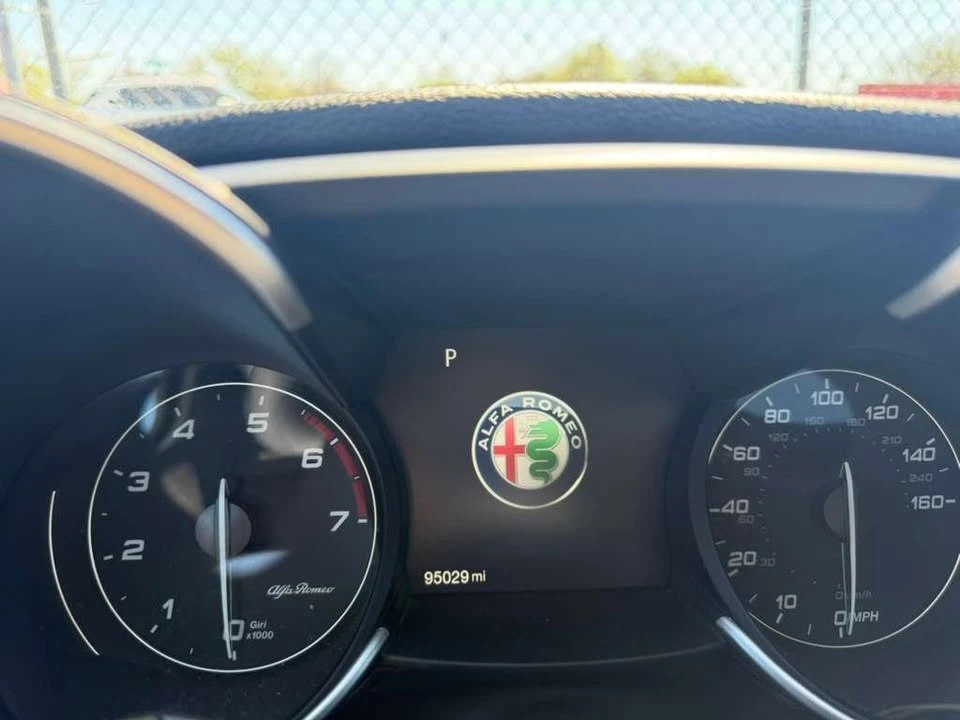 2023 Alfa Romeo Giulia - Image 8 of 12