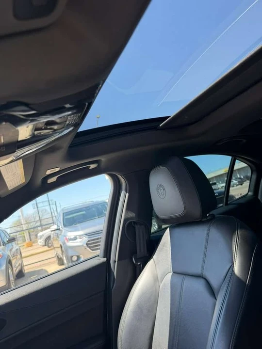 2023 Alfa Romeo Giulia - Image 10 of 12