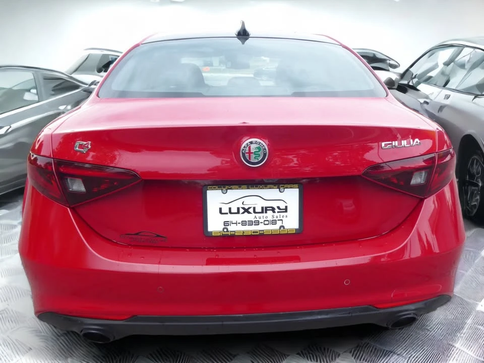2023 Alfa Romeo Giulia - Image 9 of 20