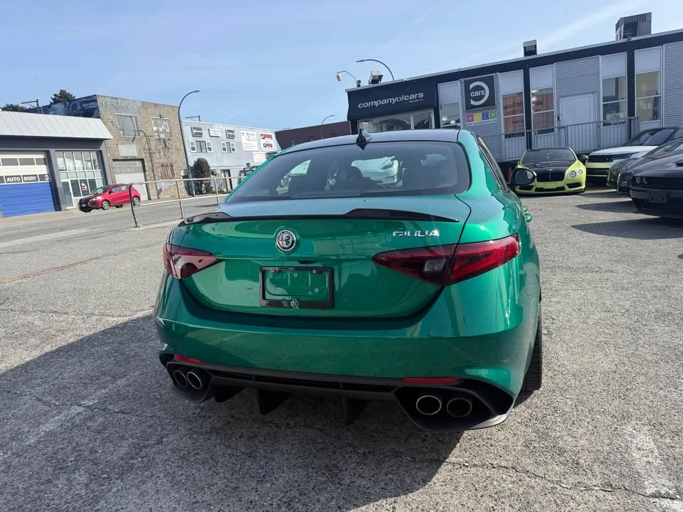 2023 Alfa Romeo Giulia - Image 9 of 17
