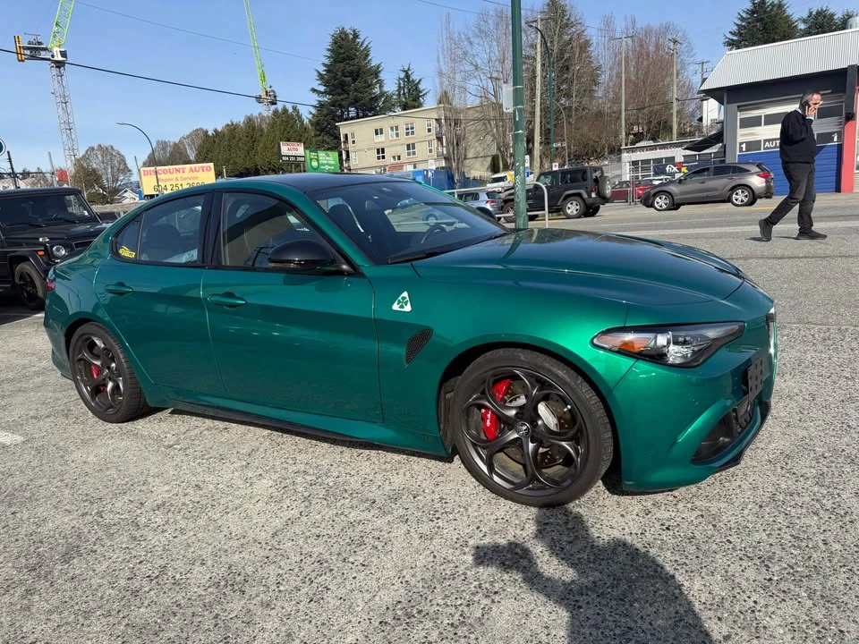 2023 Alfa Romeo Giulia - Image 7 of 17