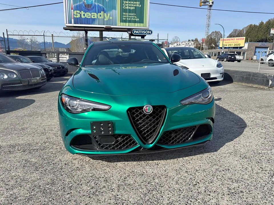 2023 Alfa Romeo Giulia - Image 2 of 17
