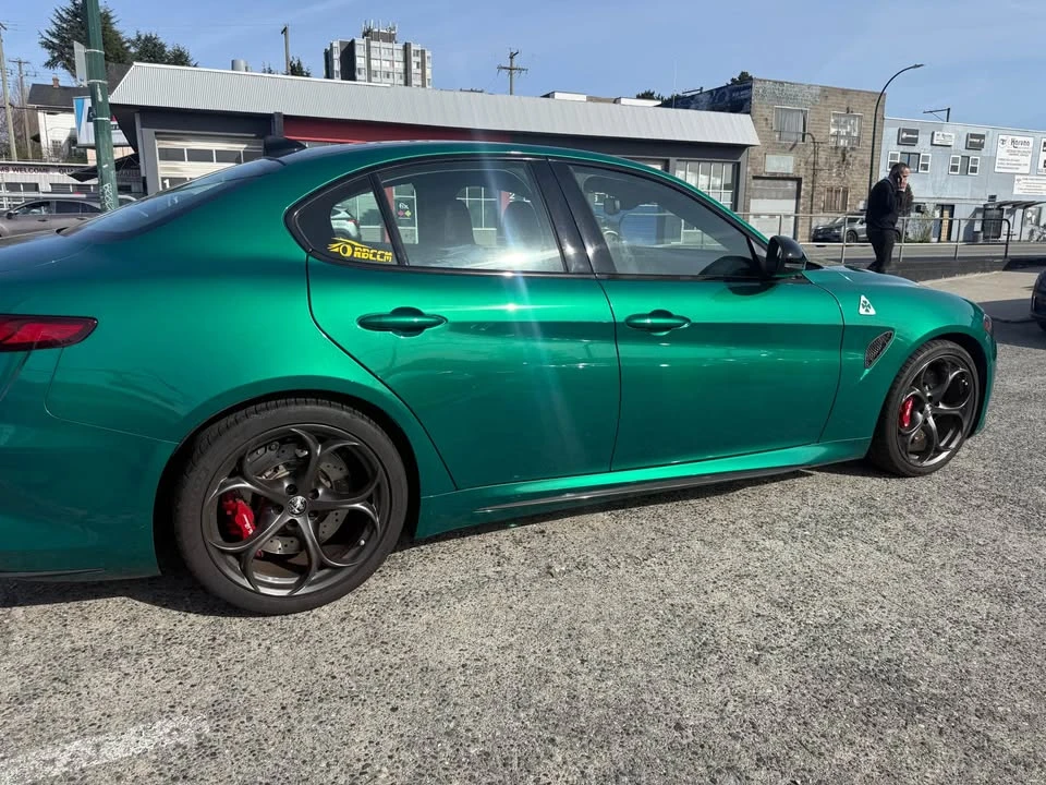 2023 Alfa Romeo Giulia - Image 8 of 17
