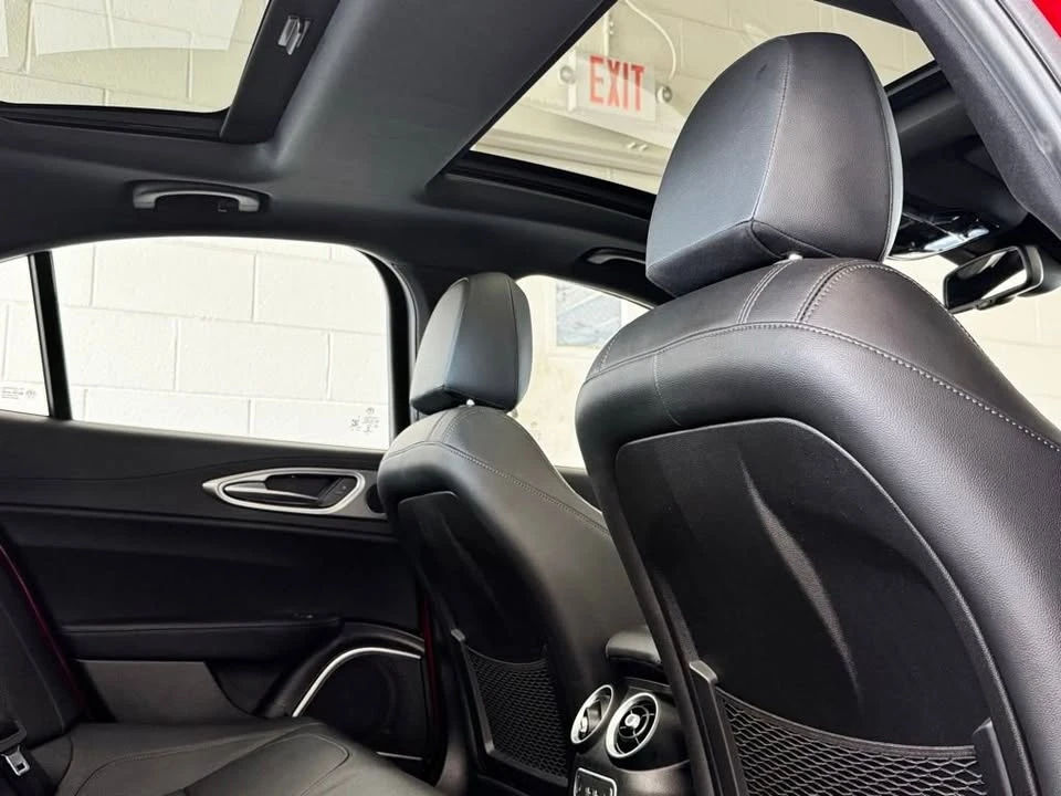 2023 Alfa Romeo Giulia - Image 5 of 16