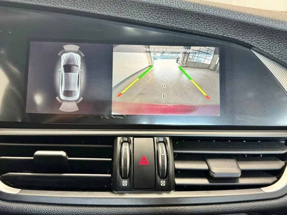 2023 Alfa Romeo Giulia - Image 14 of 16