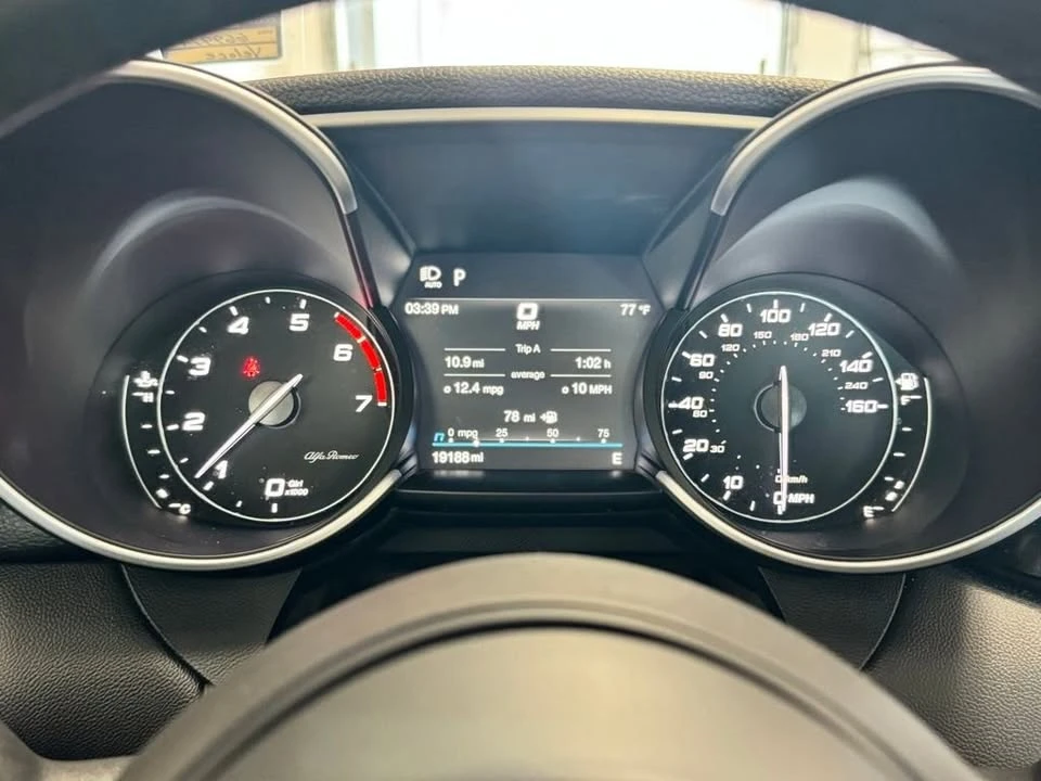 2023 Alfa Romeo Giulia - Image 10 of 16