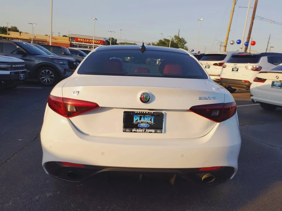 2023 Alfa Romeo Giulia - Image 6 of 7