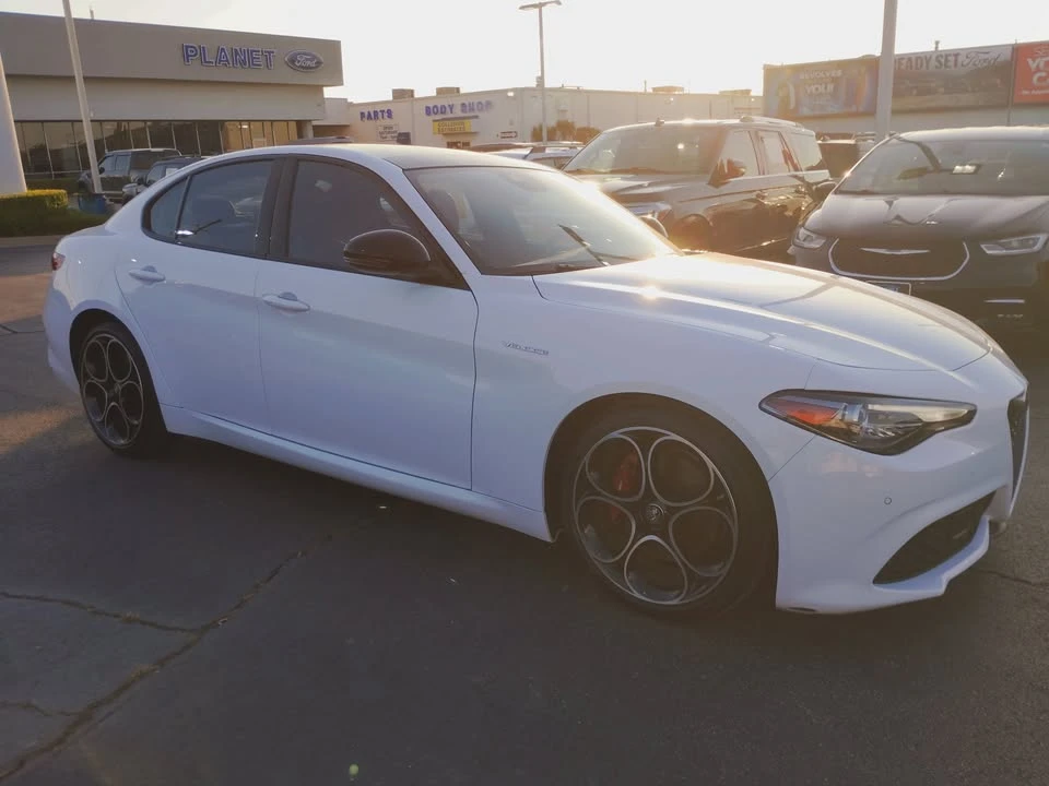 2023 Alfa Romeo Giulia - Image 3 of 7