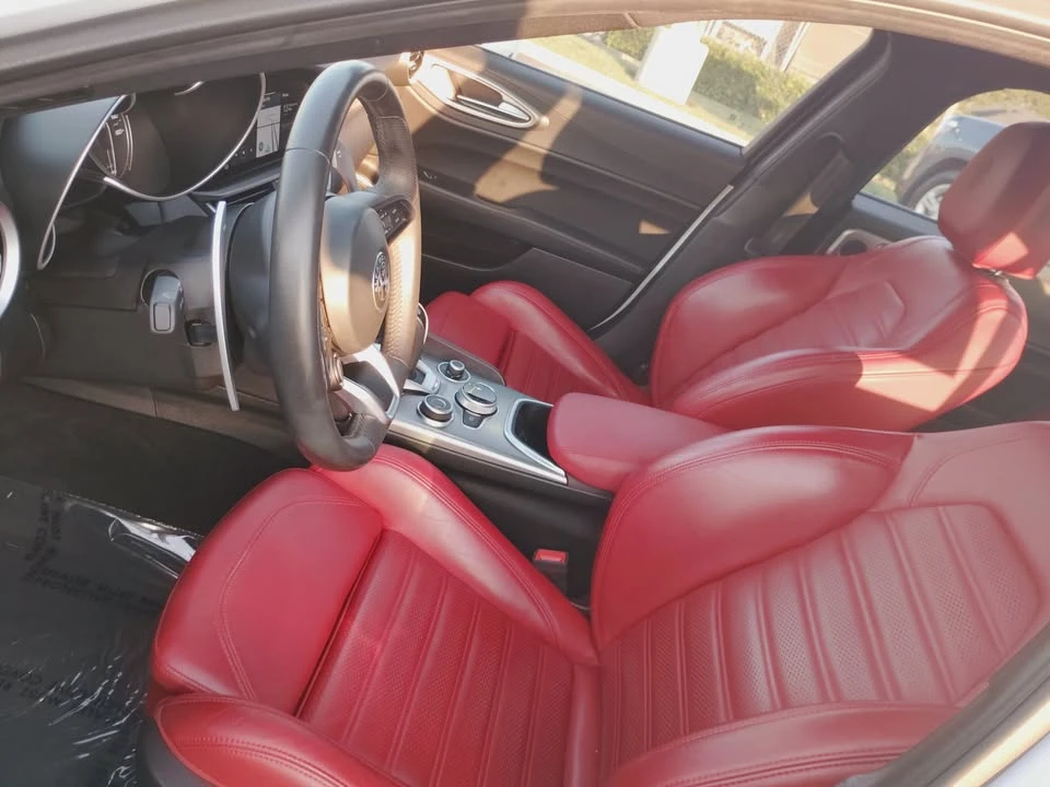 2023 Alfa Romeo Giulia - Image 2 of 7