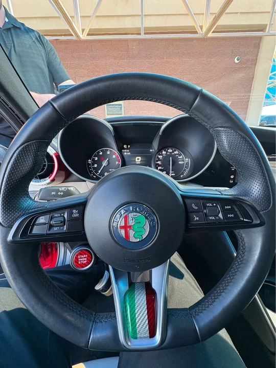 2023 Alfa Romeo Giulia - Image 8 of 14