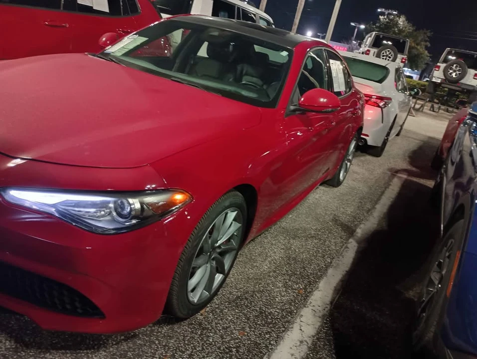 2023 Alfa Romeo Giulia - Image 2 of 8