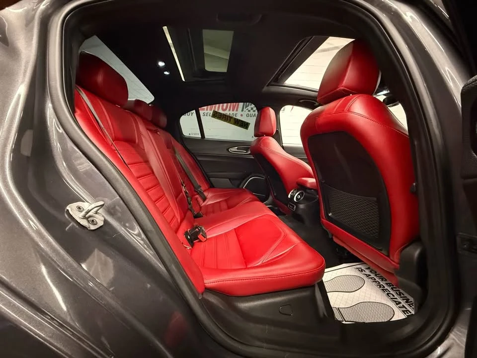 2023 Alfa Romeo Giulia - Image 9 of 18