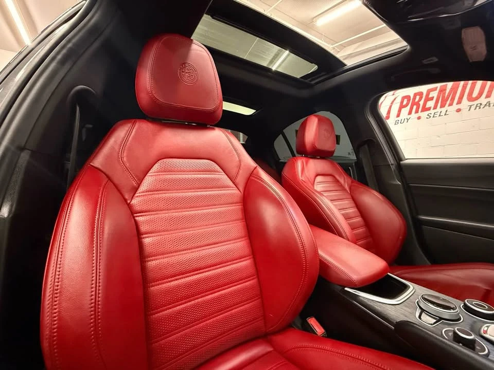 2023 Alfa Romeo Giulia - Image 8 of 18
