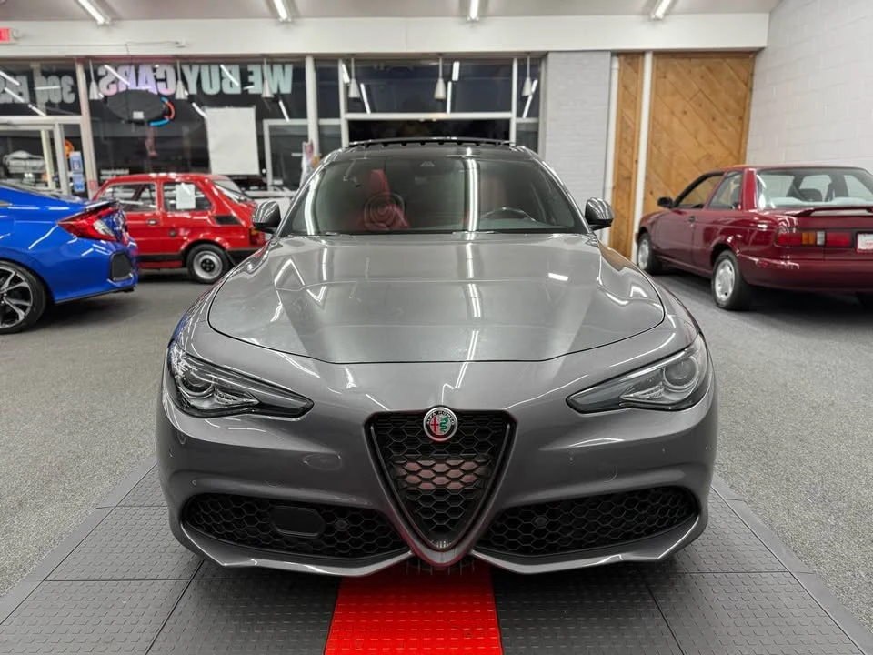2023 Alfa Romeo Giulia - Image 5 of 18