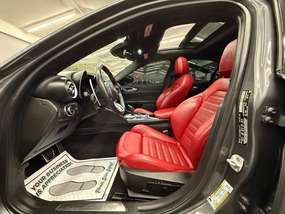 2023 Alfa Romeo Giulia - Image 11 of 18