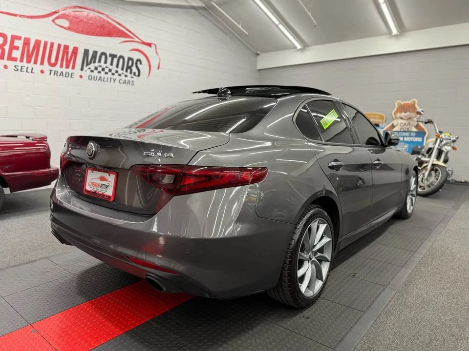 2023 Alfa Romeo Giulia - Image 3 of 18