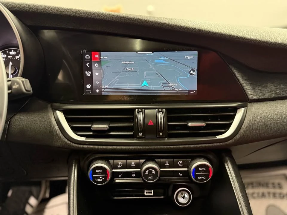 2023 Alfa Romeo Giulia - Image 17 of 18