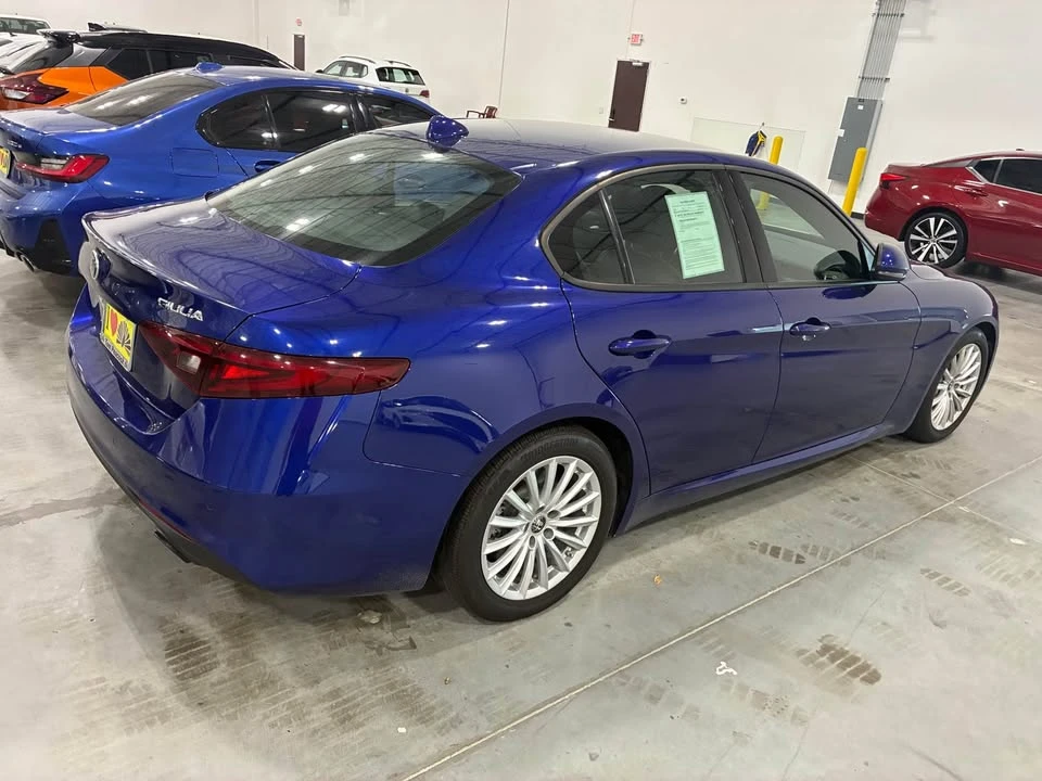 2023 Alfa Romeo Giulia - Image 4 of 6