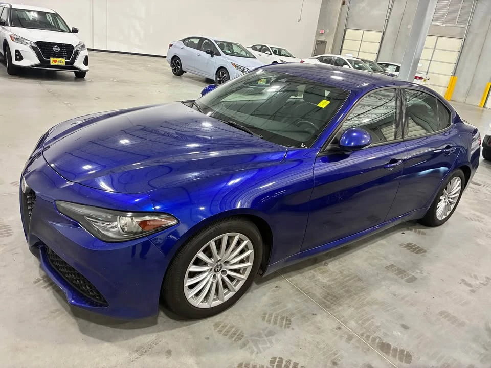 2023 Alfa Romeo Giulia - Image 2 of 6